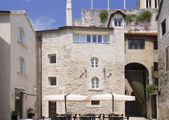 Hotel Vestibul Palace & - Small Luxury Of The World