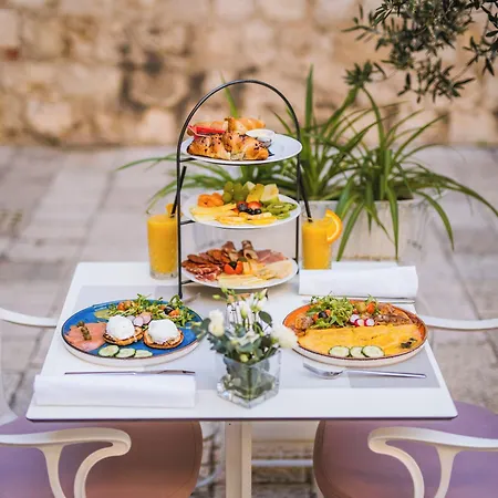 Otel Vestibul Palace & - Small Luxury Of The World 4*