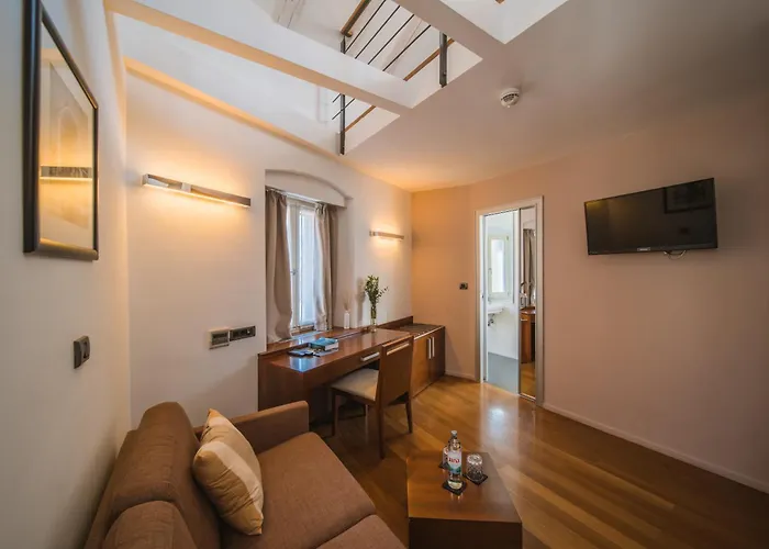 Vestibul Palace & - Small Luxury Of The World 4*