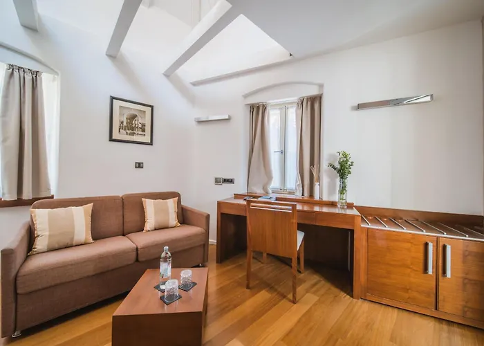 Hotell Vestibul Palace & - Small Luxury Of The World 4*